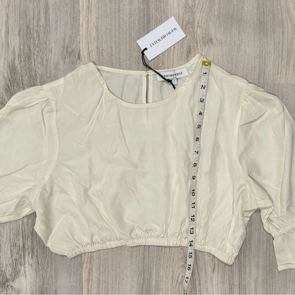 NWT WeWoreWhat Ruffle Short Sleeve Ivory Crop Top Blouse Keyhole Back Size L - Picture 2 of 8
